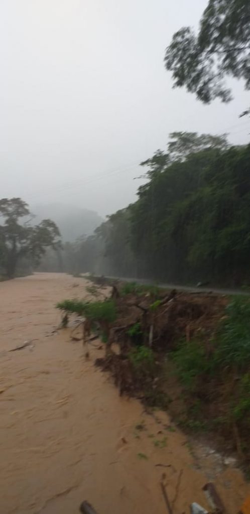 WhatsApp Image 2020 02 29 at 16.06.08 498x1024 - Chuvas deste sábado deixa população de Iconha em alerta