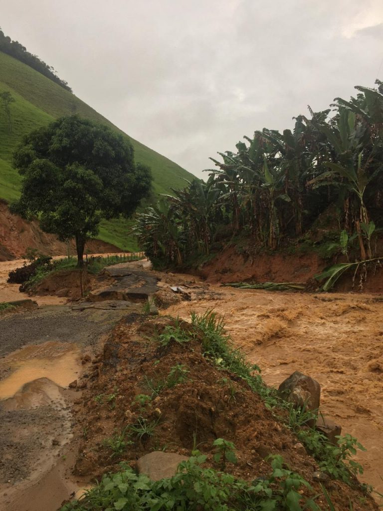 WhatsApp Image 2020 02 29 at 16.20.01 768x1024 - Chuvas deste sábado deixa população de Iconha em alerta