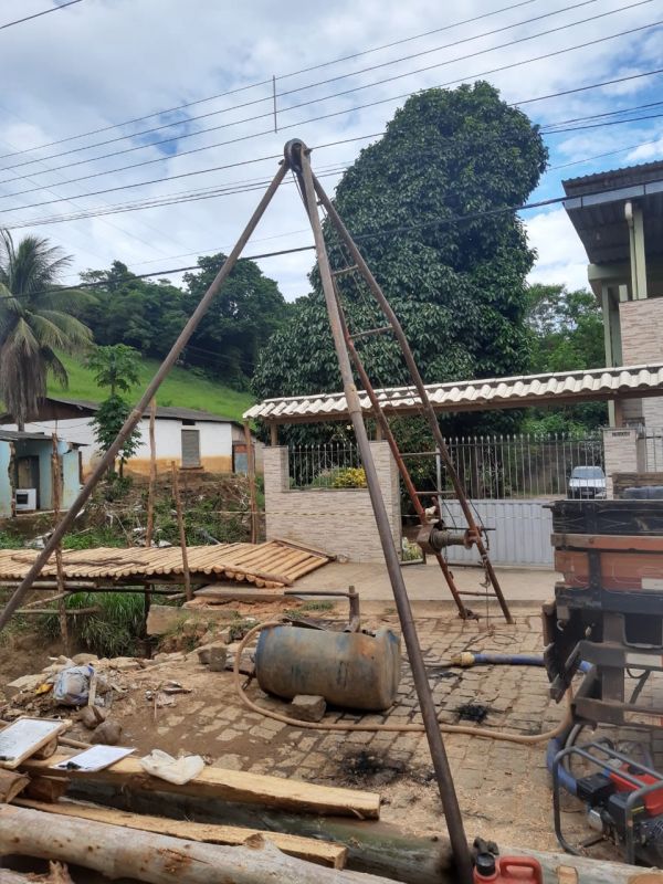 Trabalhadores morrem eletrocutados na reconstrução de ponte no centro de Iconha