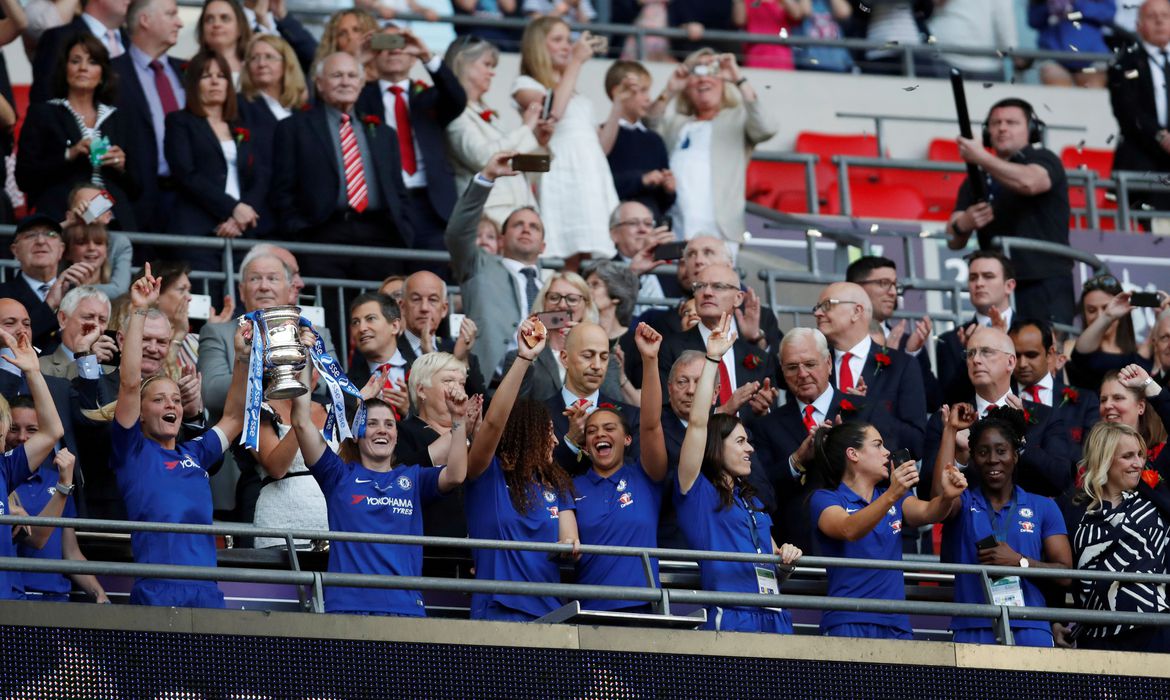 Federação anuncia fim da temporada de futebol feminino na Inglaterra