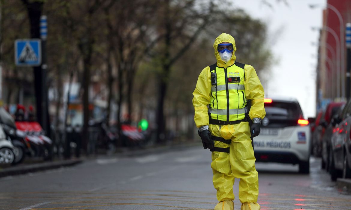 Registros de covid-19 se estabilizam na Espanha