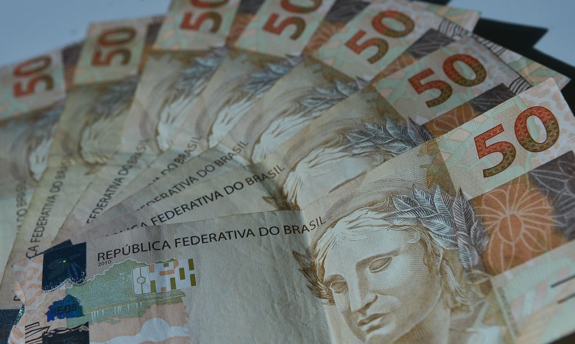 Mercado financeiro espera queda da Selic para 2,25% ao ano