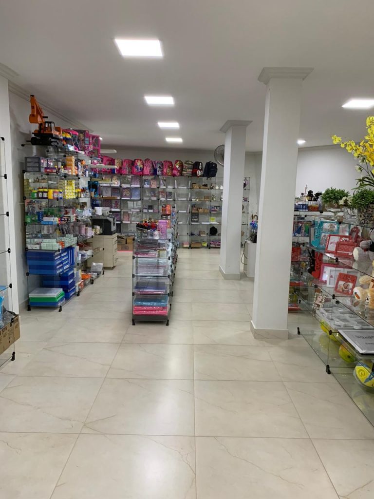 decora3 768x1024 - Loja em Iconha é reformada após destruição na enchente de janeiro