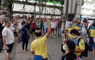 trabalhadores dos correios 400x255 - Trabalhadores dos Correios decidem encerrar greve e voltam às atividades no ES