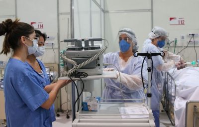 enfermeiros em hospital de campanha 400x255 - Covid-19: Brasil registra 24.468 casos e 272 mortes em 24 horas