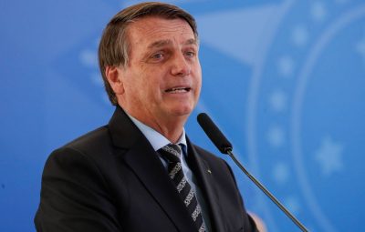 Bolsonaro 400x255 - Bolsonaro edita MP que flexibiliza regras de aquisição de vacinas