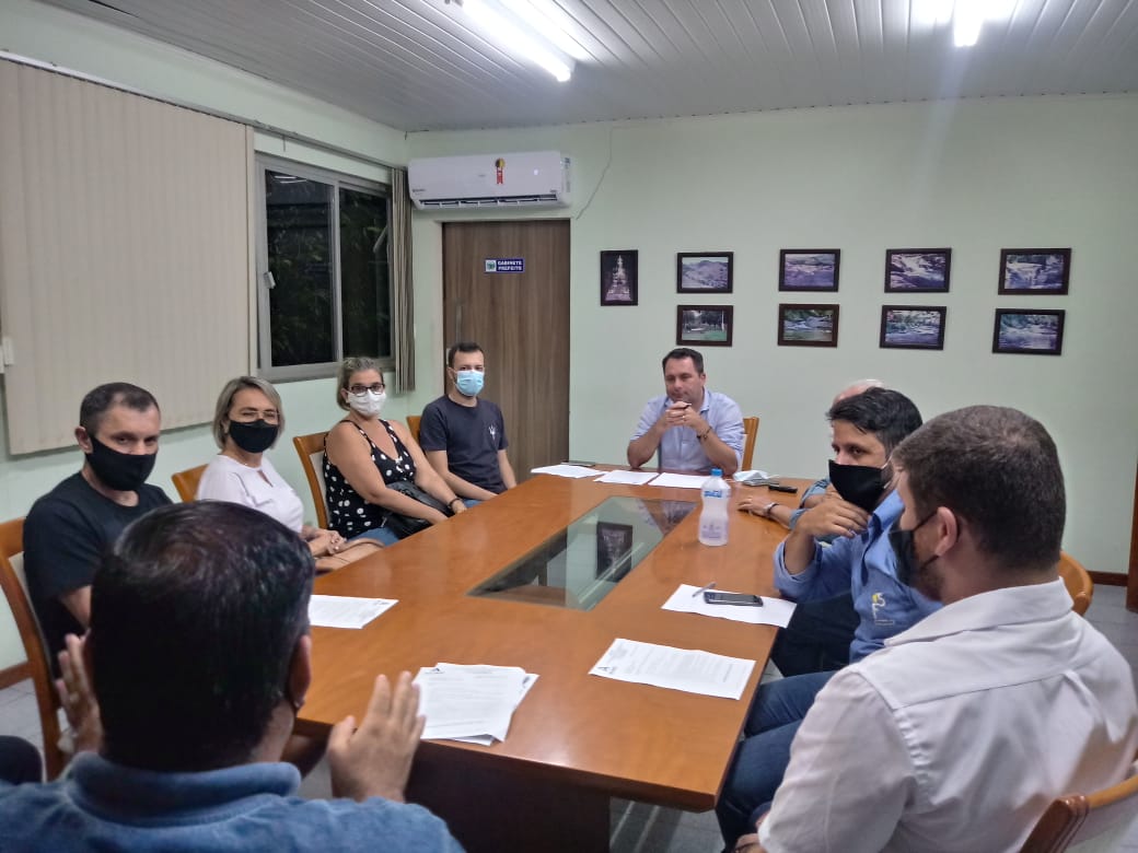 Associação Comercial e Industrial de Iconha (ACINIC) se reúne com Prefeito para debater o futuro do comércio de Iconha