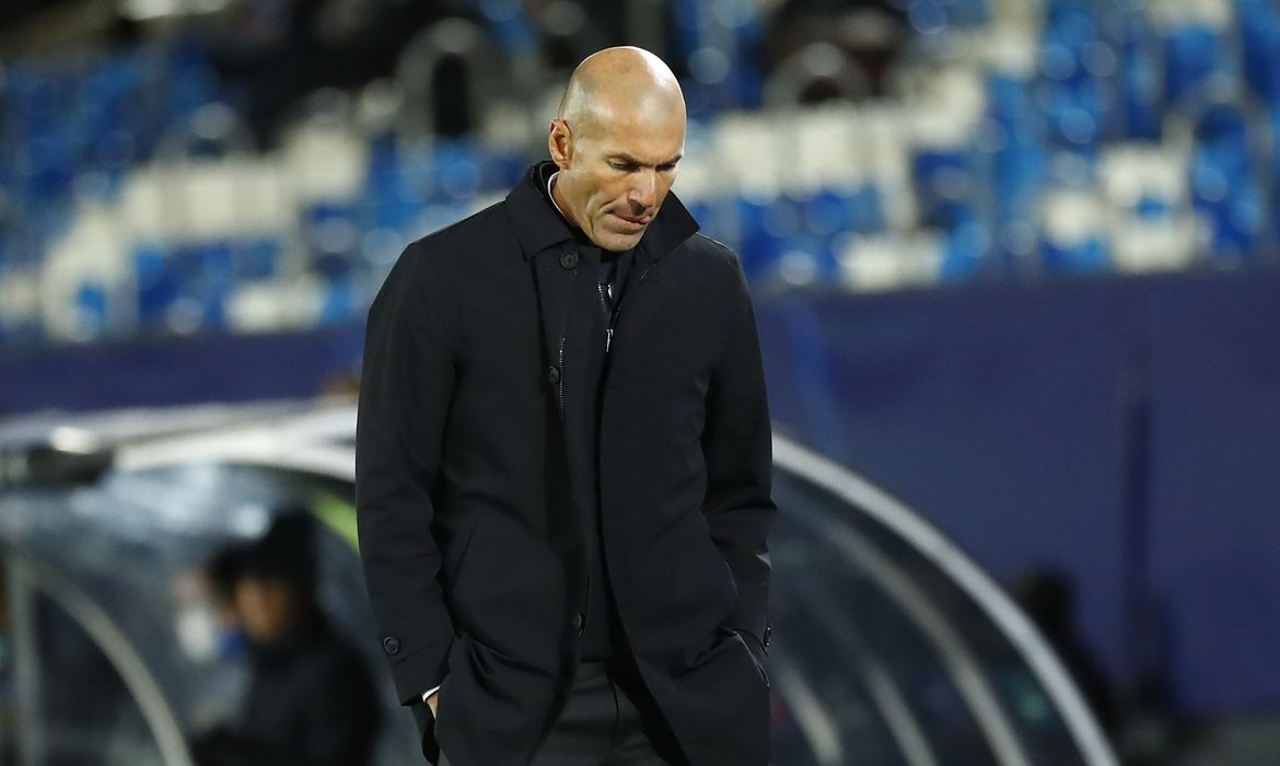 Zidane é diagnosticado com o novo coronavírus, diz Real Madrid