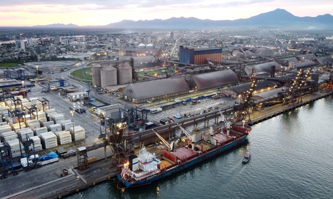 Setor portuário movimentou 1,152 bilhão de toneladas em 2020