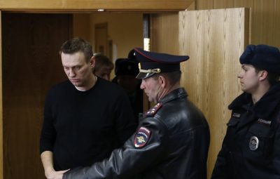 alexei navalny veredito 595454 3 636262246422406932 400x255 - Navalny encerra greve de fome, mas panorama político piora