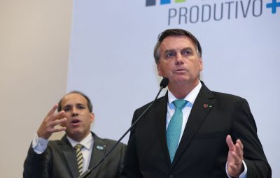 Bolsonaro 2 400x255 - Bolsonaro pede a empresários para segurarem preço dos alimentos