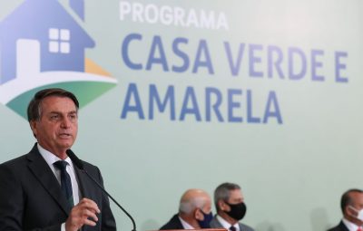 Presidente Bolsonaro 400x255 - Durante entrega de casas, Bolsonaro defende uso de hidroxicloroquina