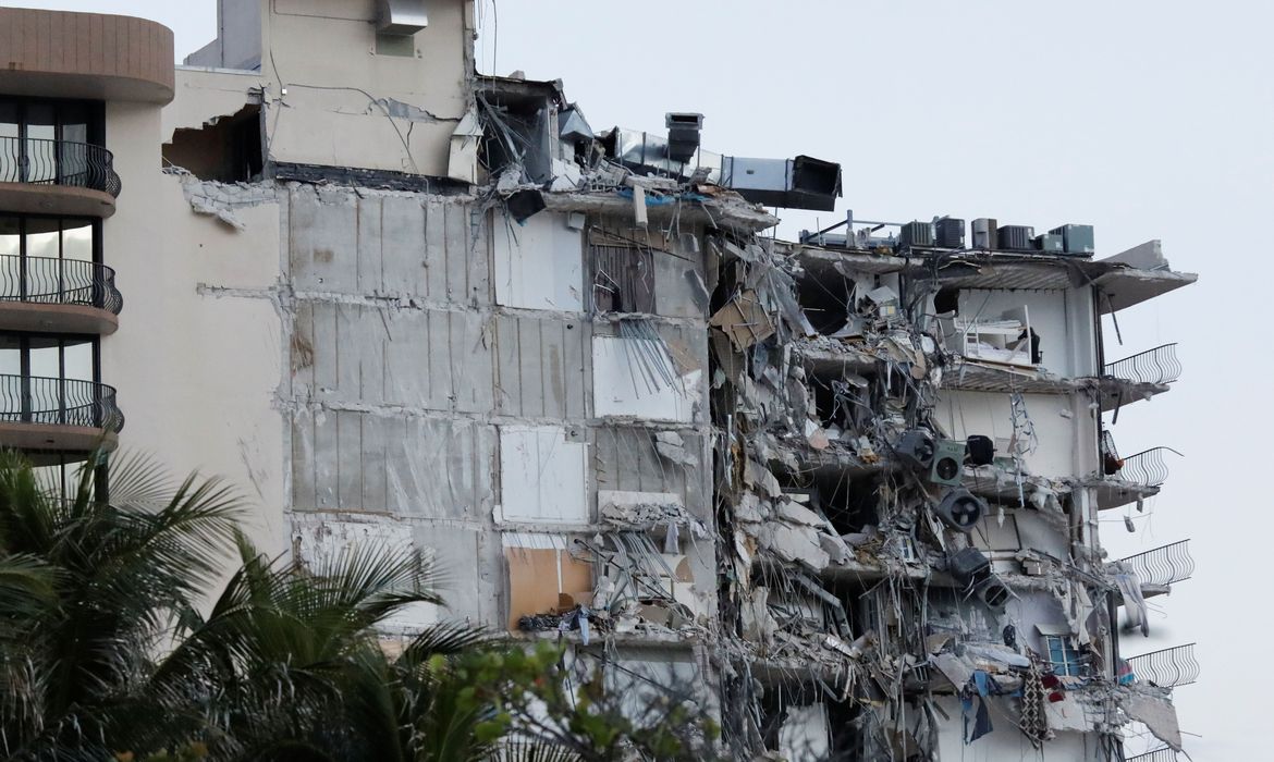 Flórida: dezenas estão desaparecidos em desabamento de prédio