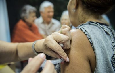 vacinacao 400x255 - Viana, no Espírito Santo, vacinará população de 19 a 49 anos