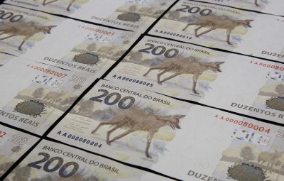 dinheiro 400x255 - Poupança registra maior captação líquida do ano em junho