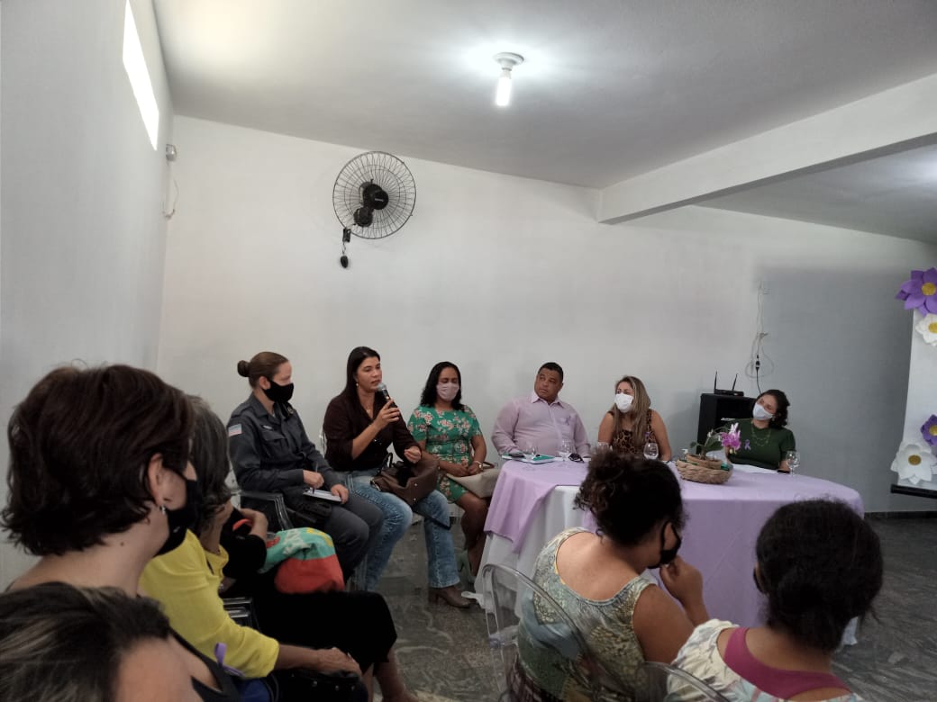 PM PARTICIPA DE RODA DE CONVERSA SOBRE A LEI MARIA DA PENHA EM PIÚMA