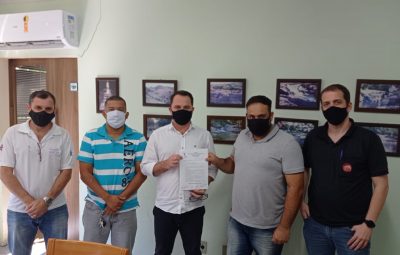 WhatsApp Image 2021 08 19 at 21.53.54 3 400x255 - Prefeito se reúne com representantes da ACINIC e recebe indicações para melhoria do comércio local