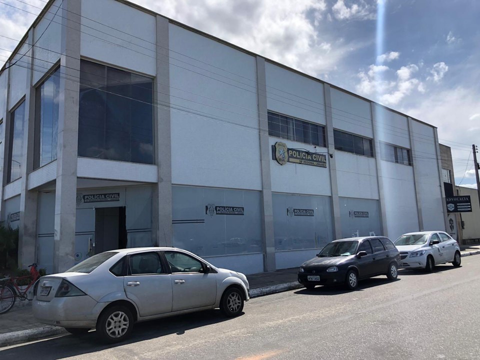 Deic prende casal suspeito de praticar crimes de estelionato em Linhares