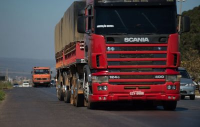 caminhoes 400x255 - Motoristas de caminhões e ônibus sem exame toxicológico pagarão multa