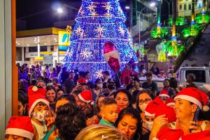 WhatsApp Image 2021 12 16 at 20.35.03 300x200 - Chegada do Papai Noel em Iconha Alegra e Encanta População