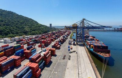 portos 400x255 - Movimentação em portos cresce 5,5% de janeiro a outubro