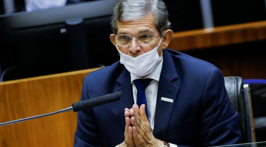 Bolsonaro decide trocar presidente da Petrobras