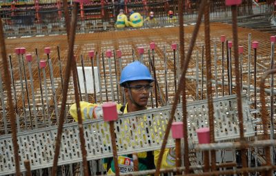 construcao civil obras canteiro de obras construcao trabalhadores190220142536 0 400x255 - Confiança da construção cai 0,8 ponto em março