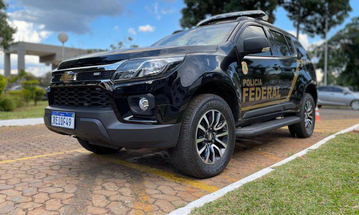 Polícia Federal deflagra operação para investigar fraudes em Guarujá