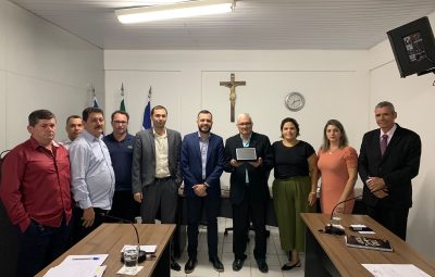 WhatsApp Image 2022 04 20 at 20.35.34 400x255 - Câmara de Vereadores de Iconha homenageia Médico Dr. João Mendes pelos serviços prestados