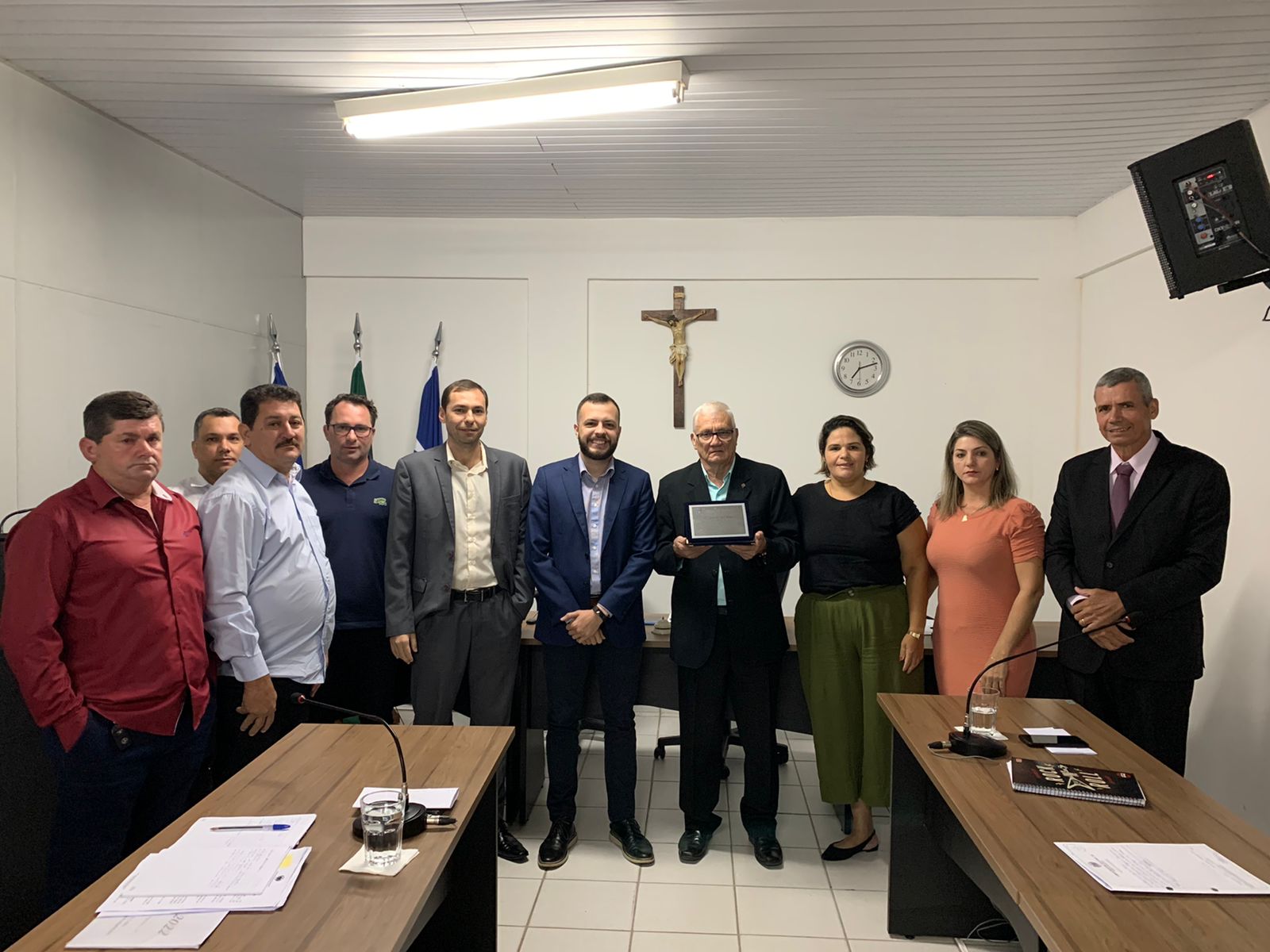 Câmara de Vereadores de Iconha homenageia Médico Dr. João Mendes pelos serviços prestados
