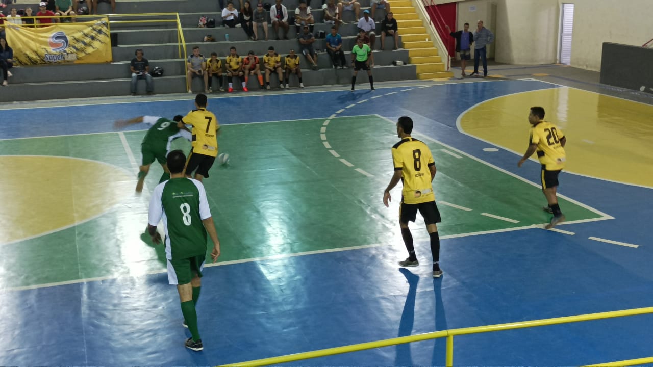 Toque Final e Capeças Vencem em suas estréias no Campeonato Empresarial de Futsal de Iconha
