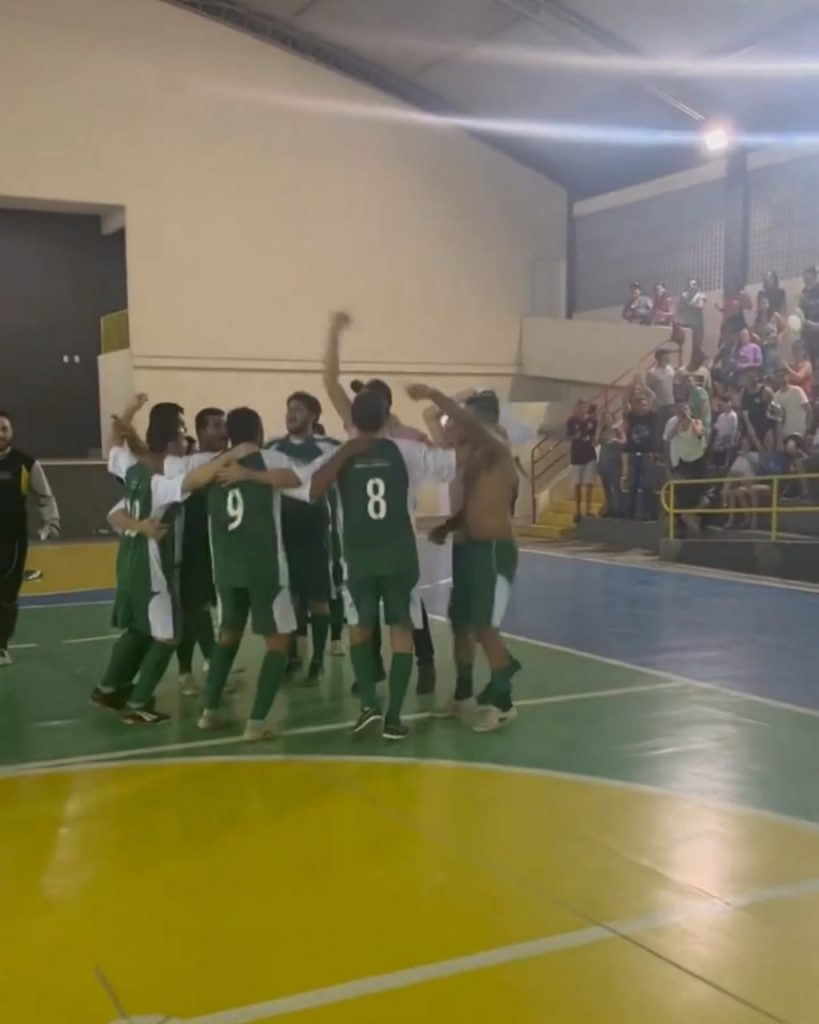 WhatsApp Image 2022 07 06 at 11.12.21 1 819x1024 - Capeças vence Toque Final e é campeão do Campeonato Empresarial de Futsal de Iconha