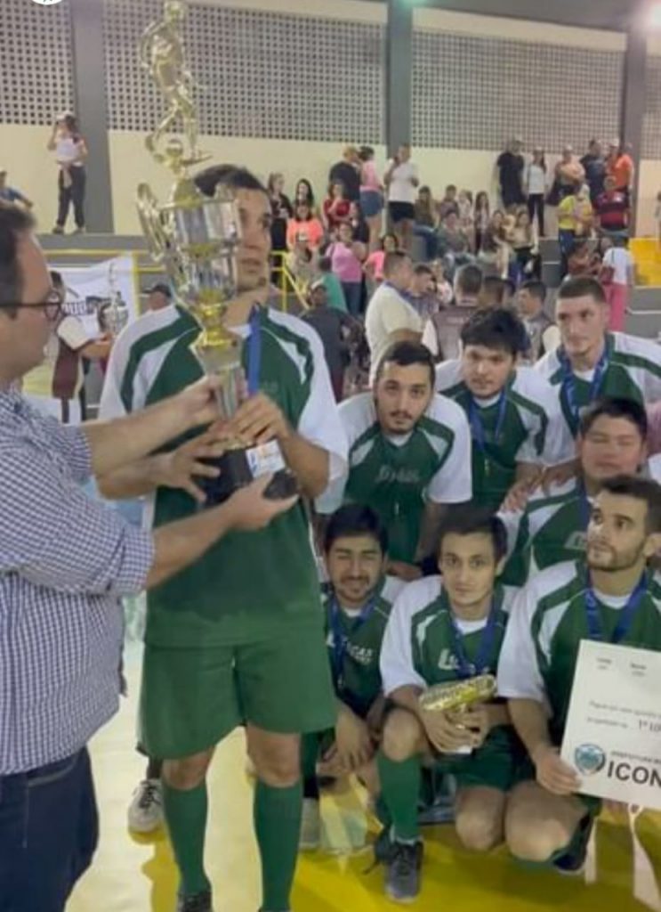 WhatsApp Image 2022 07 06 at 11.12.22 3 743x1024 - Capeças vence Toque Final e é campeão do Campeonato Empresarial de Futsal de Iconha