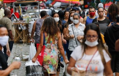pessoas resfriadas com mascaras 400x255 - Brasil tem quase cinco milhões de mulheres a mais que homens, diz IBGE