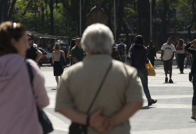 populacao 670x460 - Contingente de idosos residentes no Brasil aumenta 39,8% em 9 anos