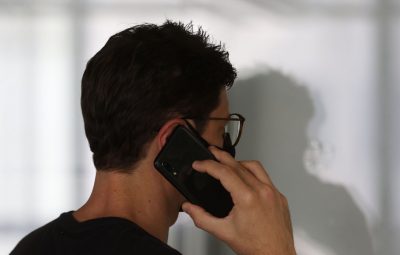 telefone 400x255 - Consumidor ganha canal para denunciar telemarketing abusivo