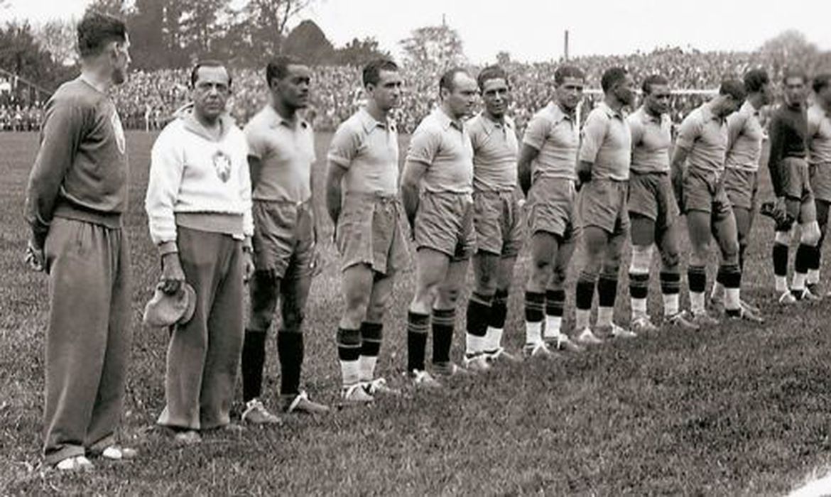 Cem anos do rádio no Brasil: a relação histórica do rádio e esporte