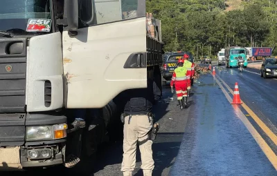 Imagem do WhatsApp de 2023 07 17 as 10.56.266 400x255 - Carga de óleo de Cozinha se desprende de caminhão e tomba na BR 101 em Anchieta
