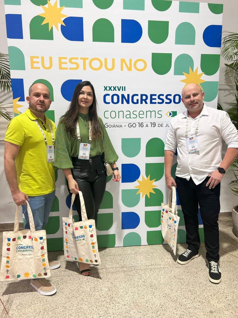 WhatsApp Image 2023 07 18 at 18.32.30 1 768x1024 1 - Iconha participa do XXXVII Congresso Conasems em Goiânia e apresenta estratégia adotada na cidade
