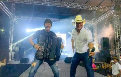 andresso forrozeiro 400x255 - Em Anchieta Três shows animam a Rua Viva neste sábado (8)