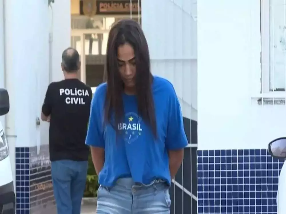 Traficante mais procurada do ES se entrega a policia após pedido do filho de 6 anos