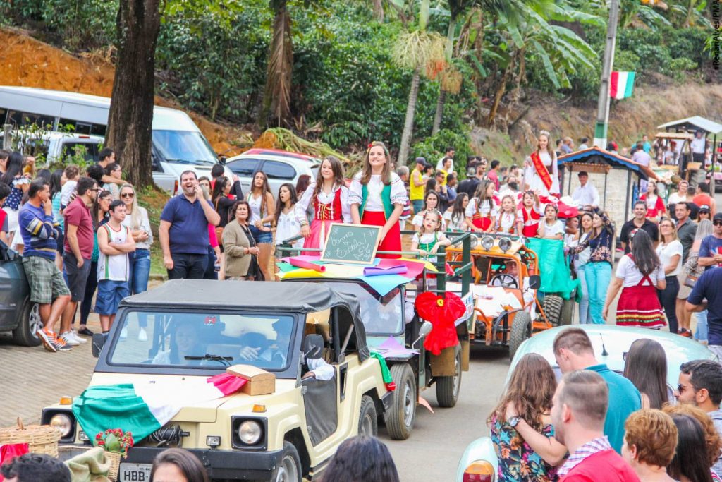 carretela2 1024x683 - Carretela italiana em Alto Pongal , Anchieta, sem vinho, mas com muita história e homenagens