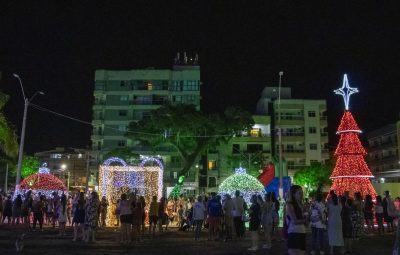 1natal luz piuma9 400x255 - Natal em Piúma: 1º concurso de decoração natalina vai iluminar a cidade