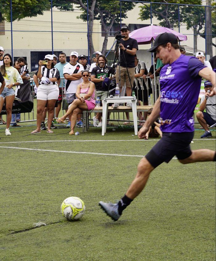 Túlio Maravilha é o vencedor do Desafio dos Pênaltis Blackbox, em Linhares