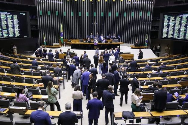 Motta quer acordo com STF para aumentar número de deputados federais sem elevar gastos