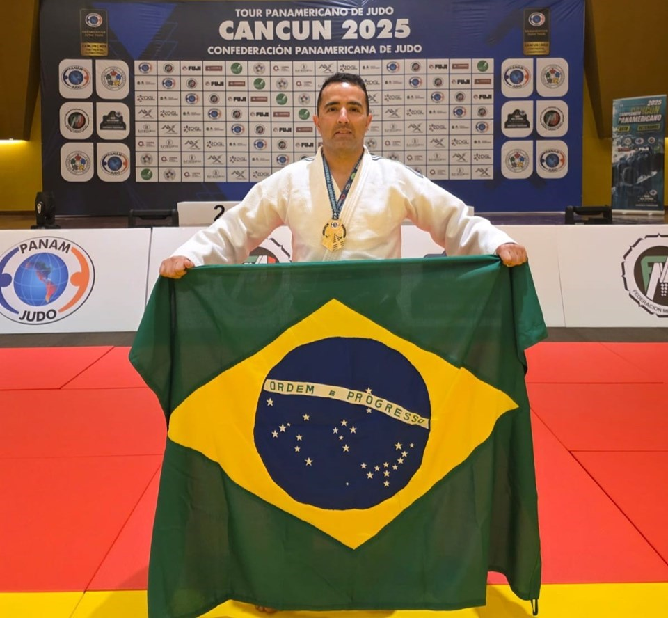 Judoca capixaba conquista Pan-Americano de Veteranos no México