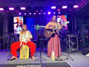 WhatsApp Image 2025 11 29 at 11.32.24 300x225 - Iconha abre oficialmente o Natal Iluminado com noite de fé, superação e encantamento