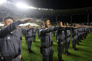 cc59584a 292d 4ef3 b7c5 fdd3748bfc9f 300x200 - Polícia Militar realiza formatura do Curso de Formação de Soldados 2024