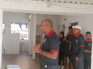 WhatsApp Image 2025 12 01 at 21.45.33 1 300x224 - Treinador Jonilson Veloso tem primeiro contato com jogadores e diretores do VilaVelhense