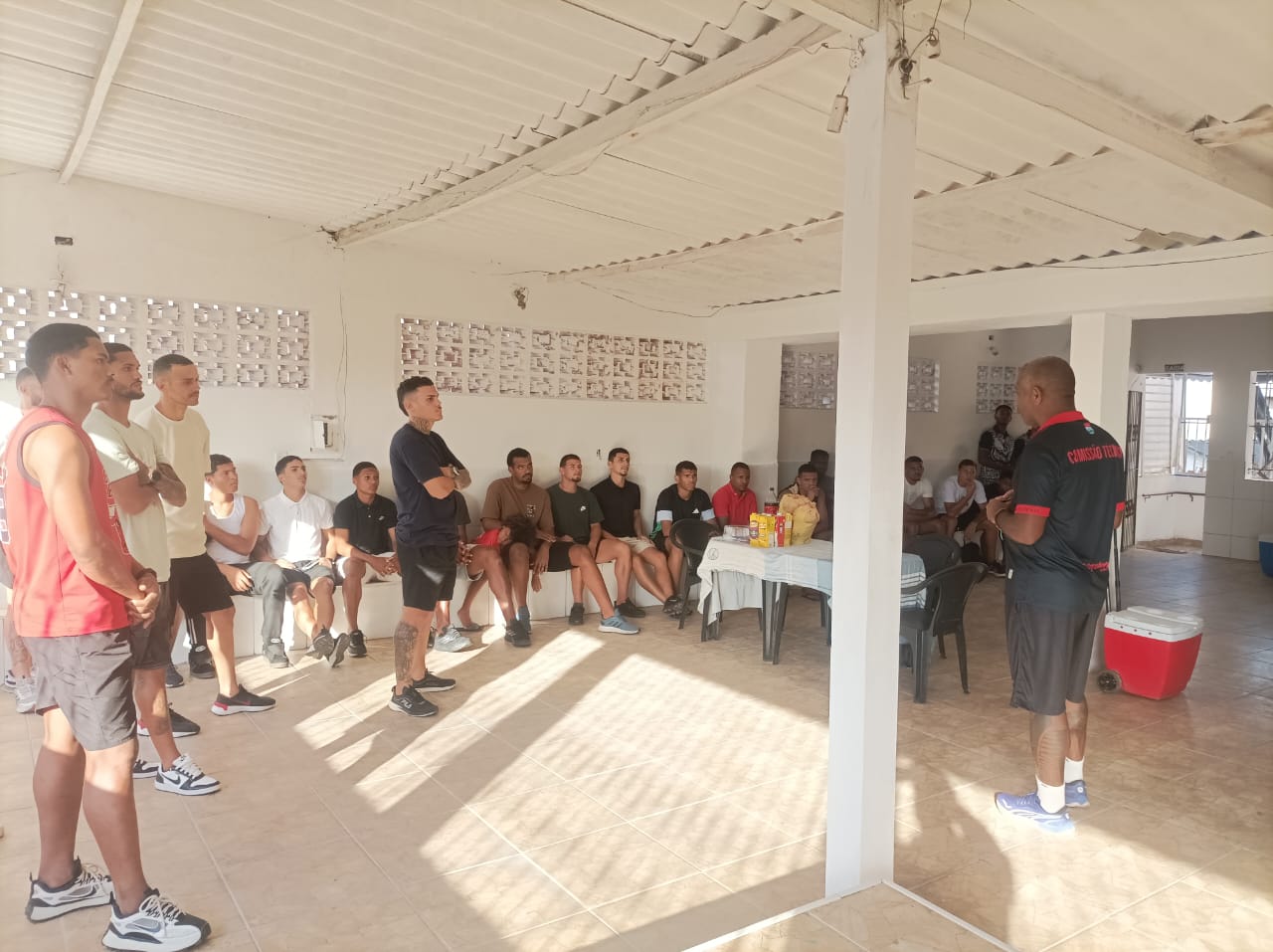 Treinador Jonilson Veloso tem primeiro contato com jogadores e diretores do VilaVelhense